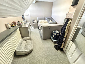 Bedroom- click for photo gallery